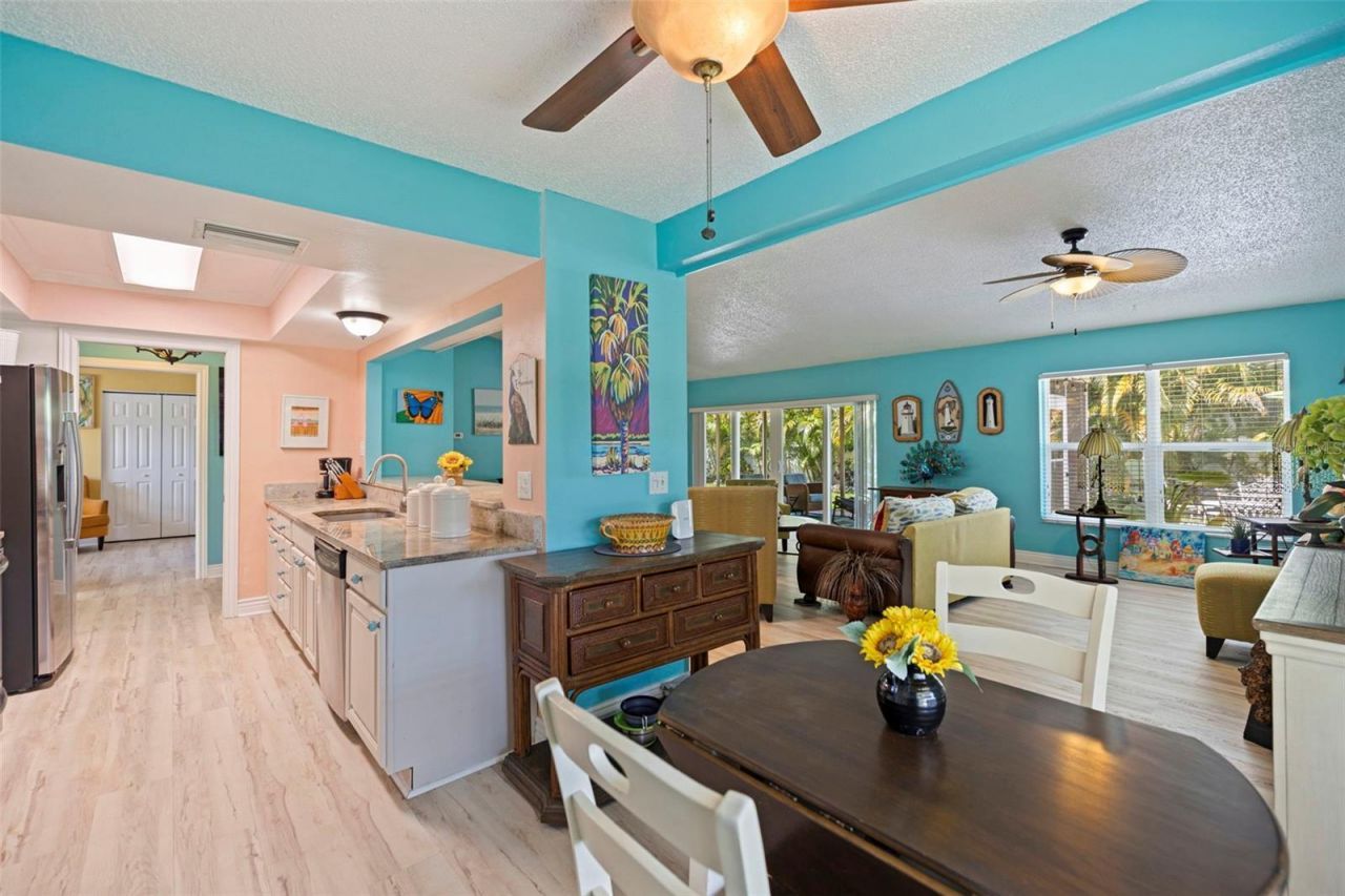 201 58th Avenue S, Saint Petersburg, FL 33705 Photo