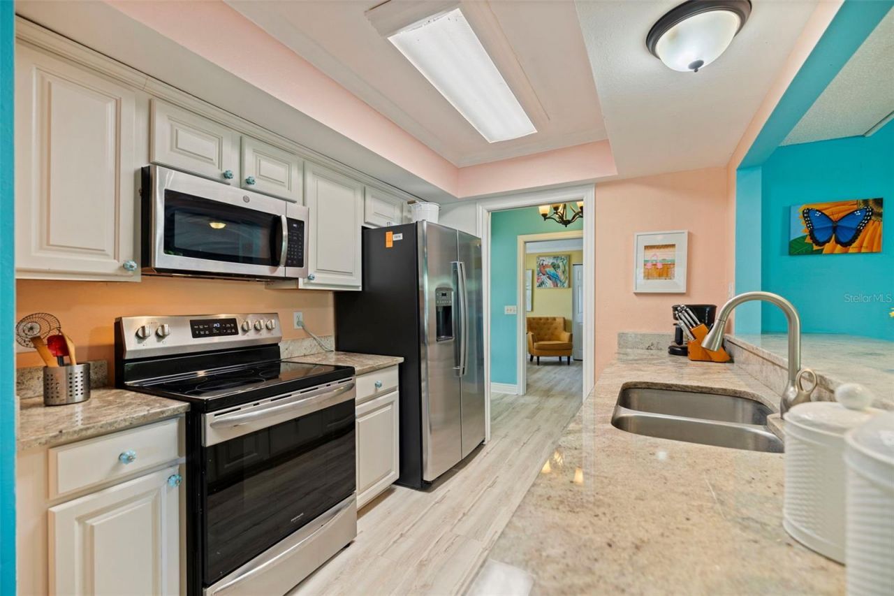 201 58th Avenue S, Saint Petersburg, FL 33705 Photo
