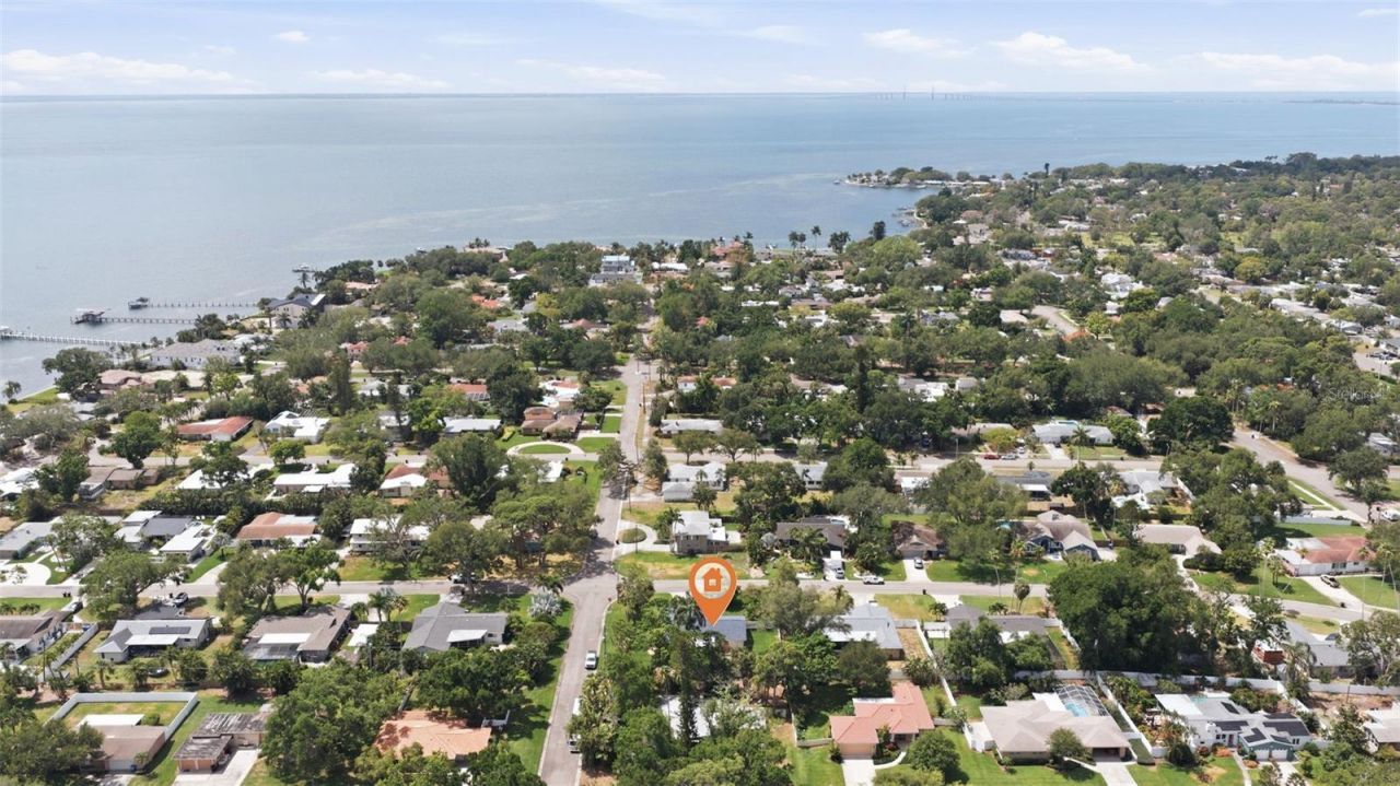 201 58th Avenue S, Saint Petersburg, FL 33705 Photo