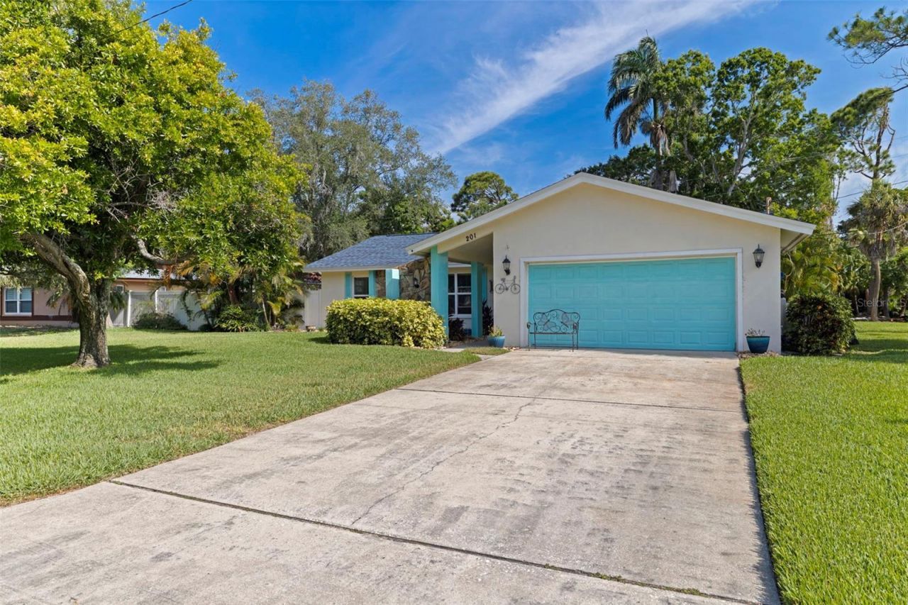 201 58th Avenue S, Saint Petersburg, FL 33705 Photo