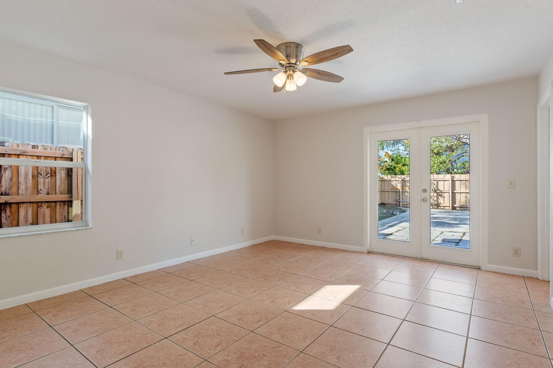 623 N L Street, Unit 1 (left Si, Lake Worth Beach, FL 33460 Photo