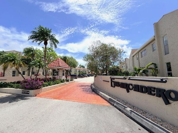 5326 NE 6th, Unit H23, Oakland Park, FL 33334
