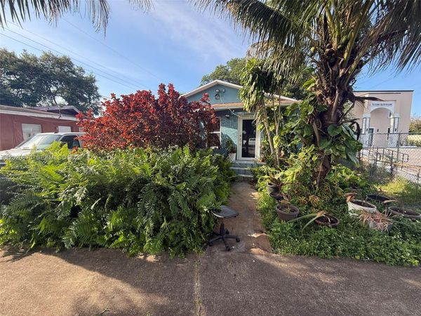 688 SW 7th Ter , Dania Beach, FL 33004