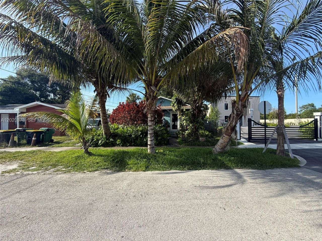 688 SW 7th Ter , Dania Beach, FL 33004 Photo
