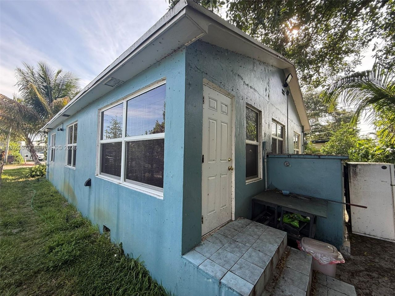 688 SW 7th Ter , Dania Beach, FL 33004 Photo