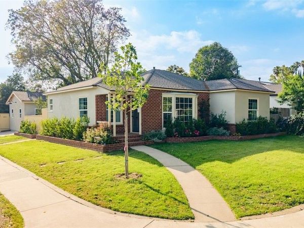 6525 Ruffner Avenue, Lake Balboa, CA 91406