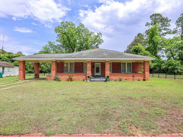 305 N Main St., Hemingway, SC 29554