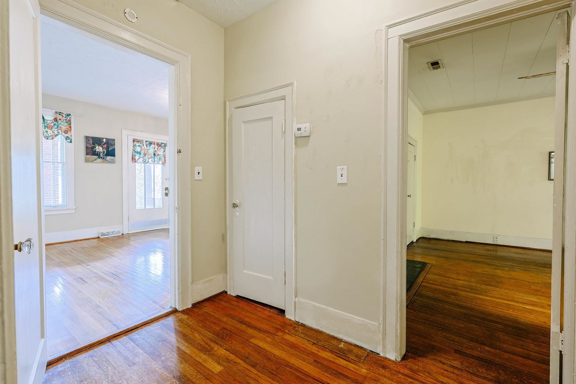 305 N Main St. Photo 22