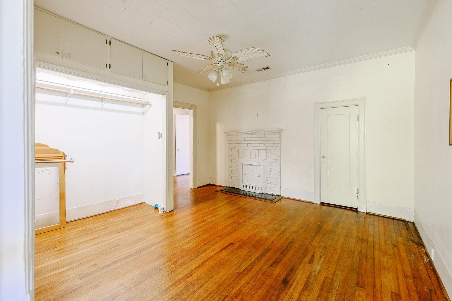305 N Main St. Photo 27