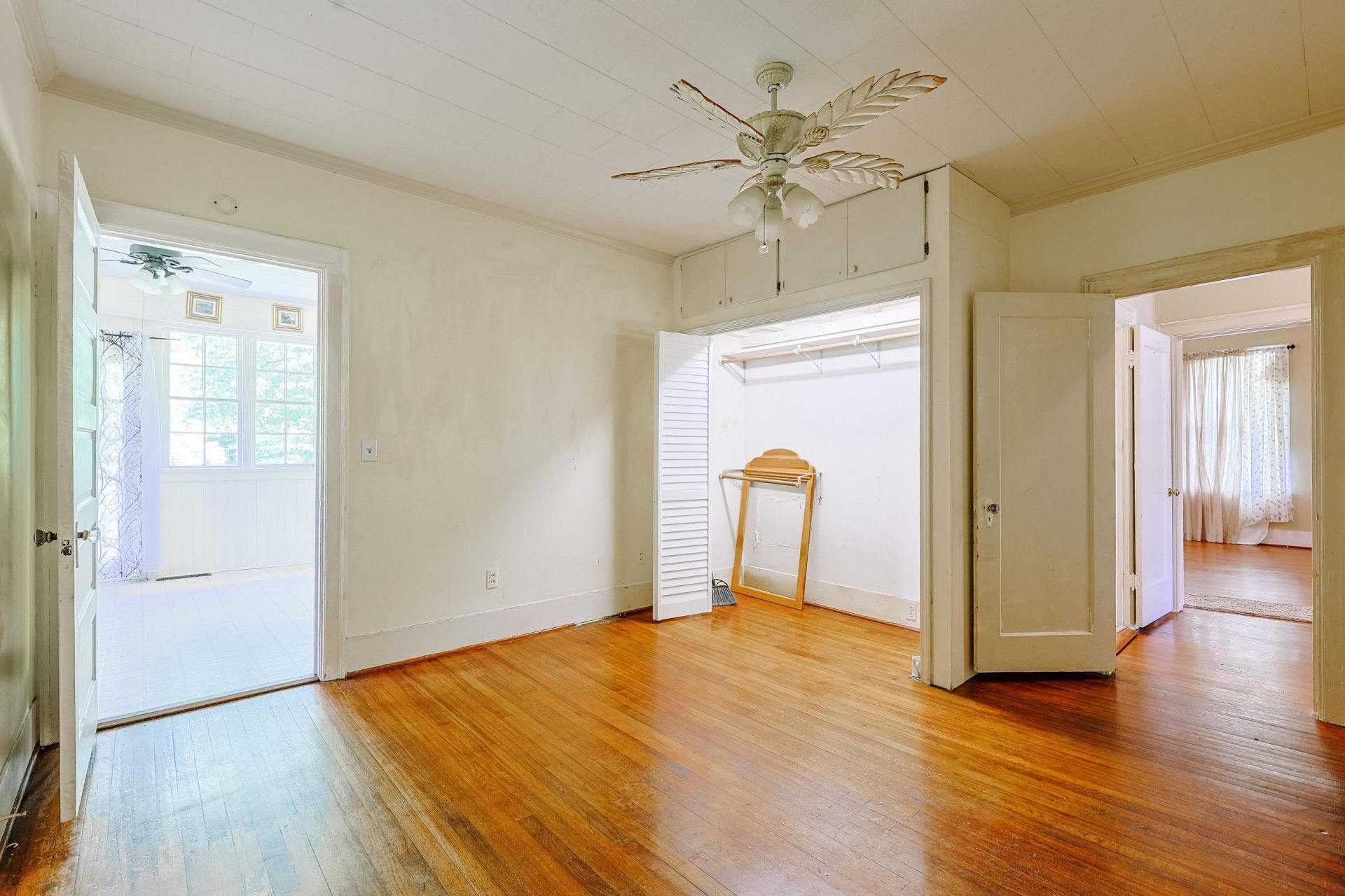 305 N Main St. Photo 28