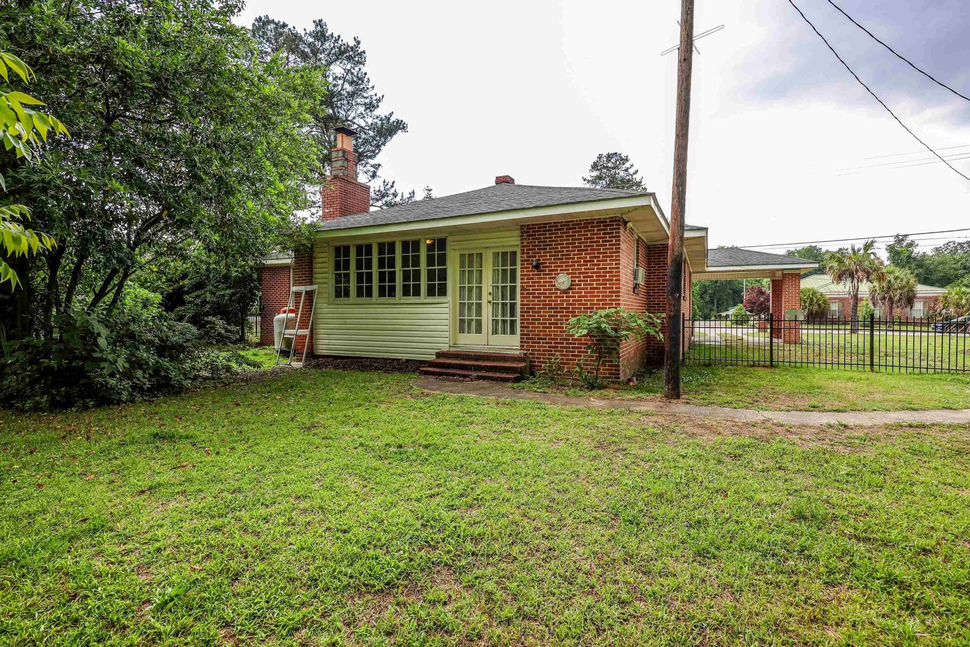 305 N Main St. Photo 30