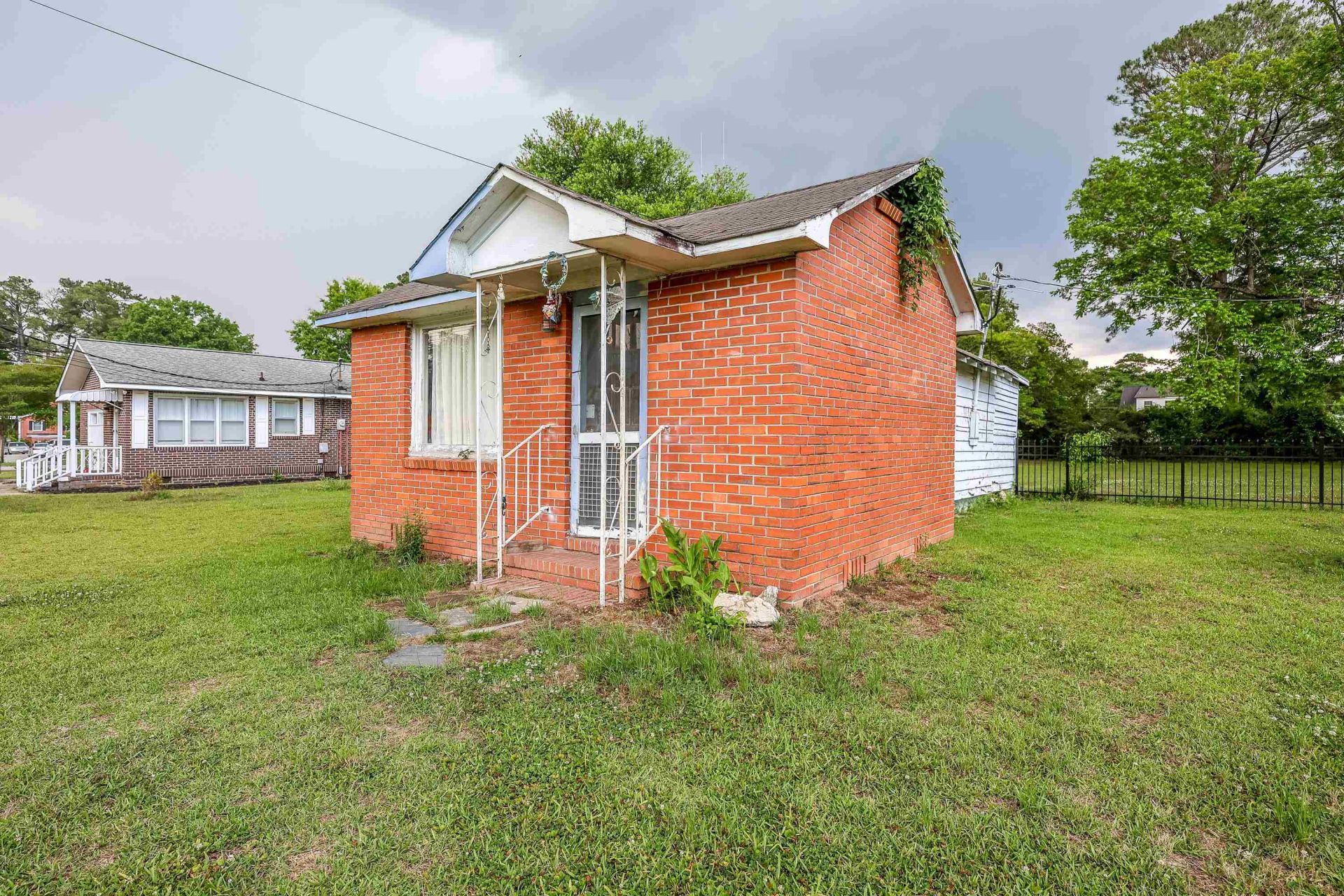 305 N Main St. Photo 32