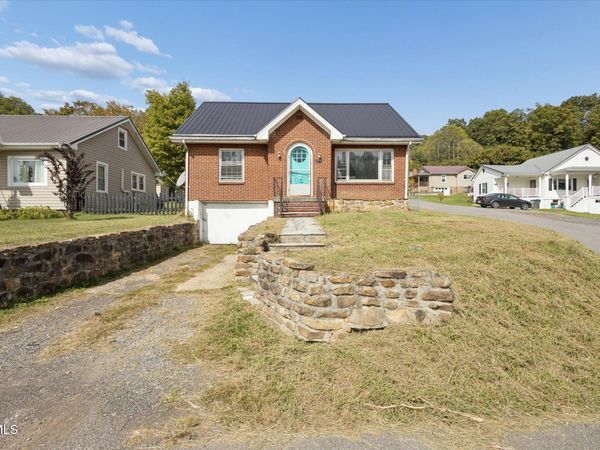 279 Chapel Street, Weber City, VA 24290