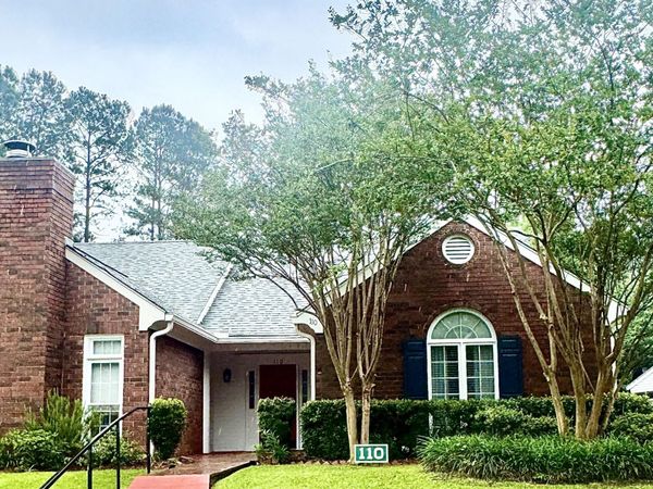 110 Woodland Ridge Drive, McComb, MS 39648