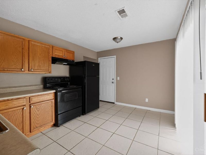 1331 Meredith Drive, Springfield Twp., OH 45231 Photo 13