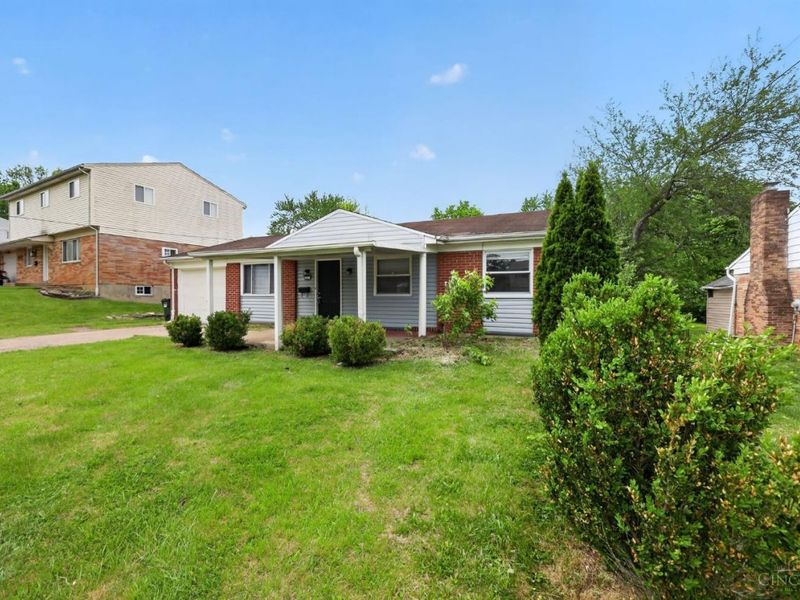 1331 Meredith Drive, Springfield Twp., OH 45231 Photo 3