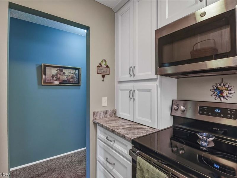 33803 Electric Boulevard, Unit C22, Avon Lake, OH 44012 Photo 19