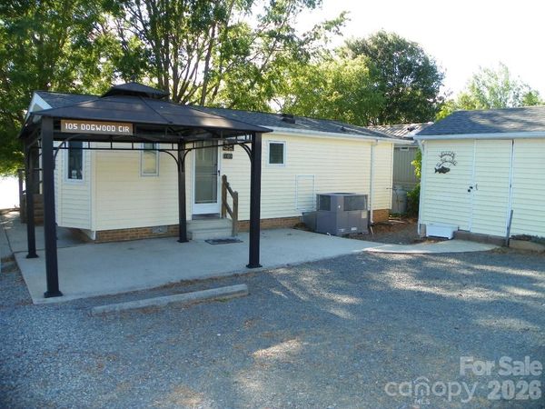 105 Dogwood Circle , New London, NC 28127
