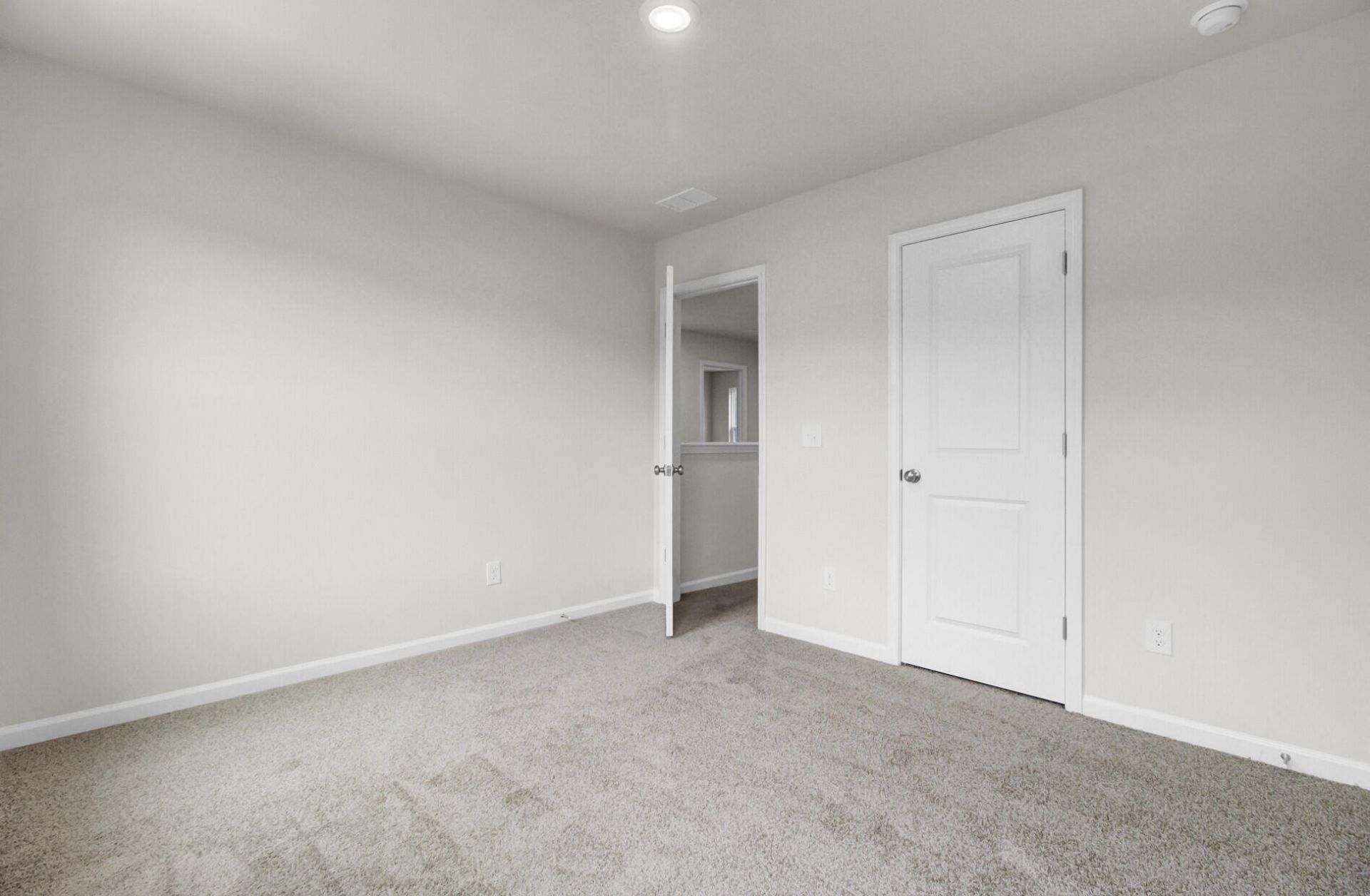 7051 Windham Way Photo 34