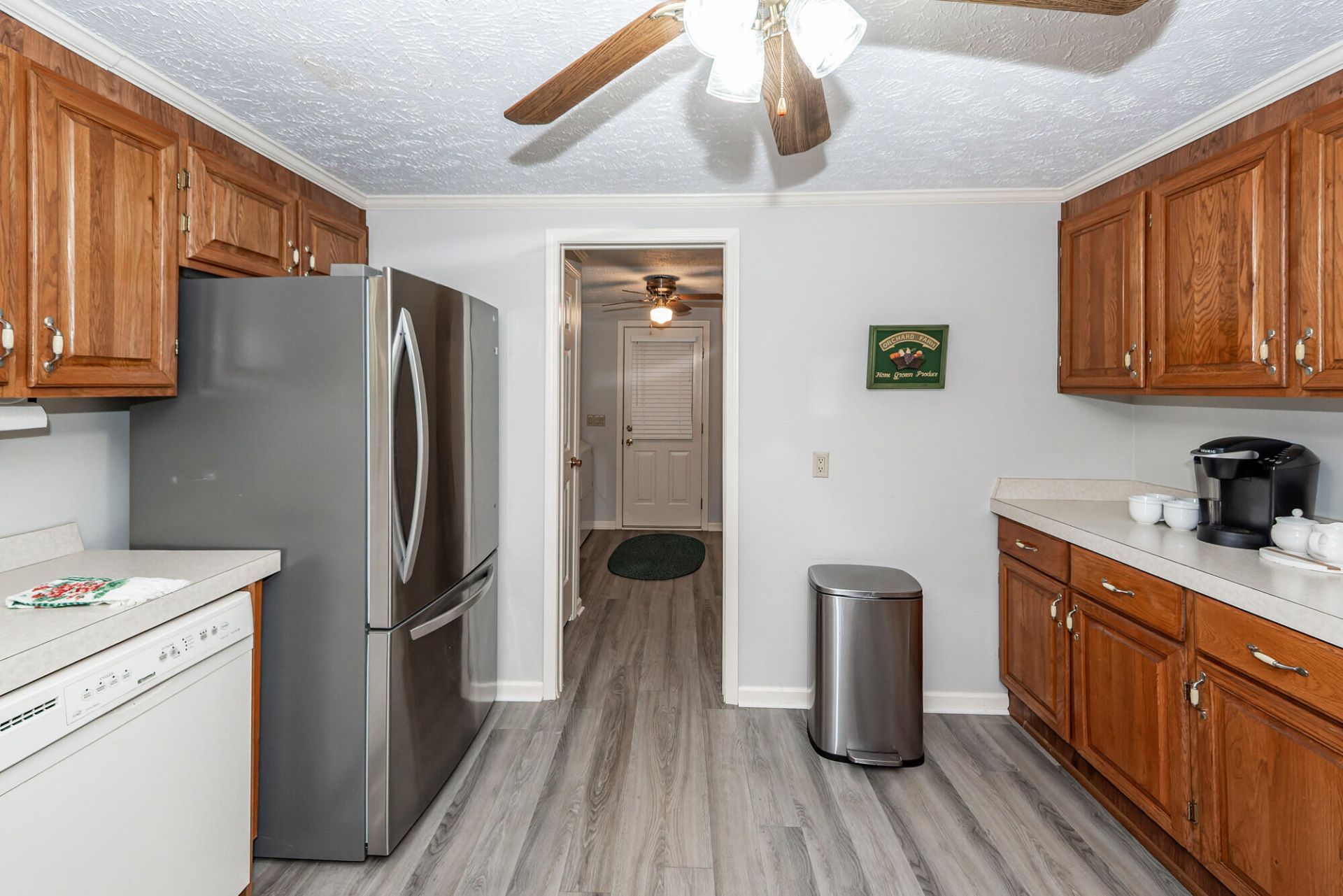 1529 Waters Edge Drive Photo 19