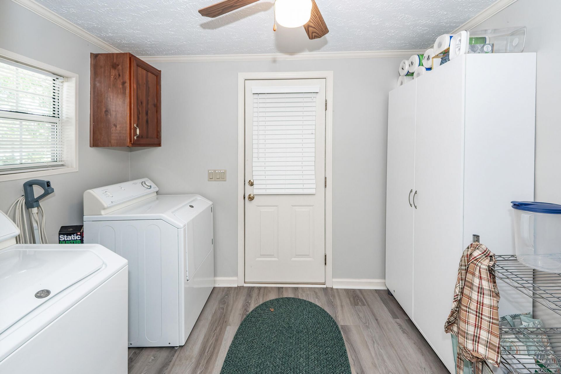 1529 Waters Edge Drive Photo 22