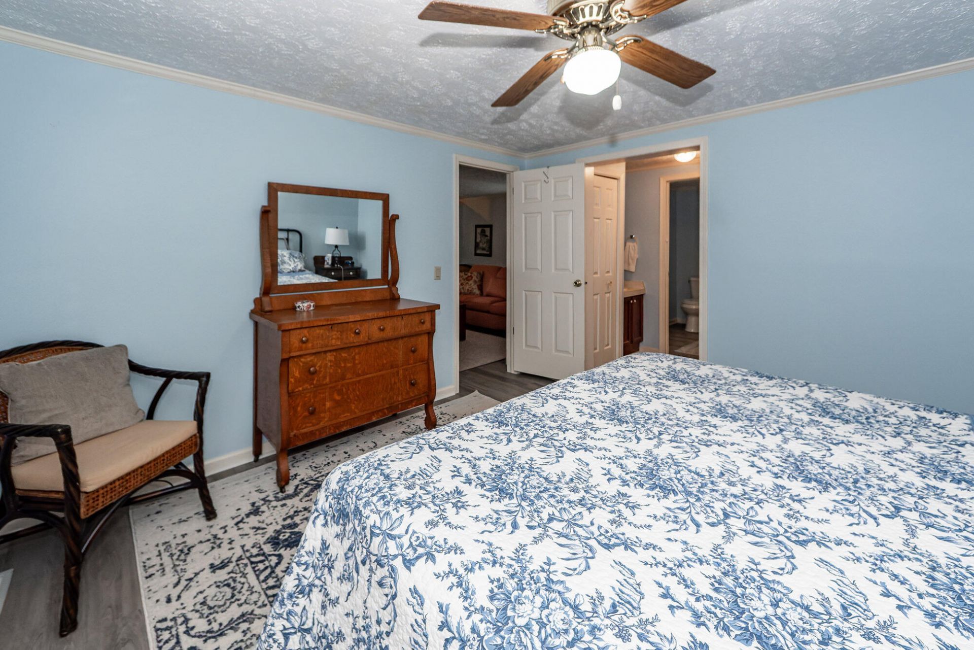 1529 Waters Edge Drive Photo 25