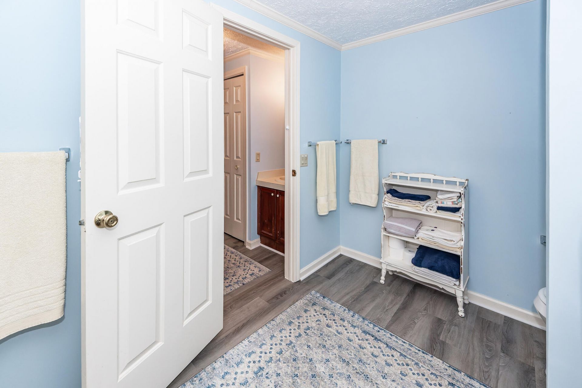 1529 Waters Edge Drive Photo 32