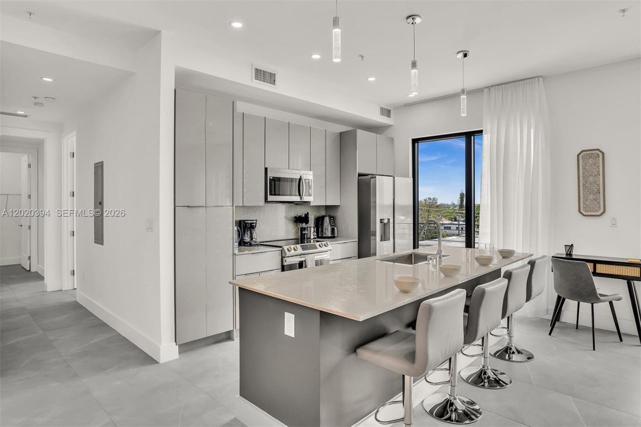 2100 Miami Rd , Unit 401, Fort Lauderdale, FL 33316 Photo