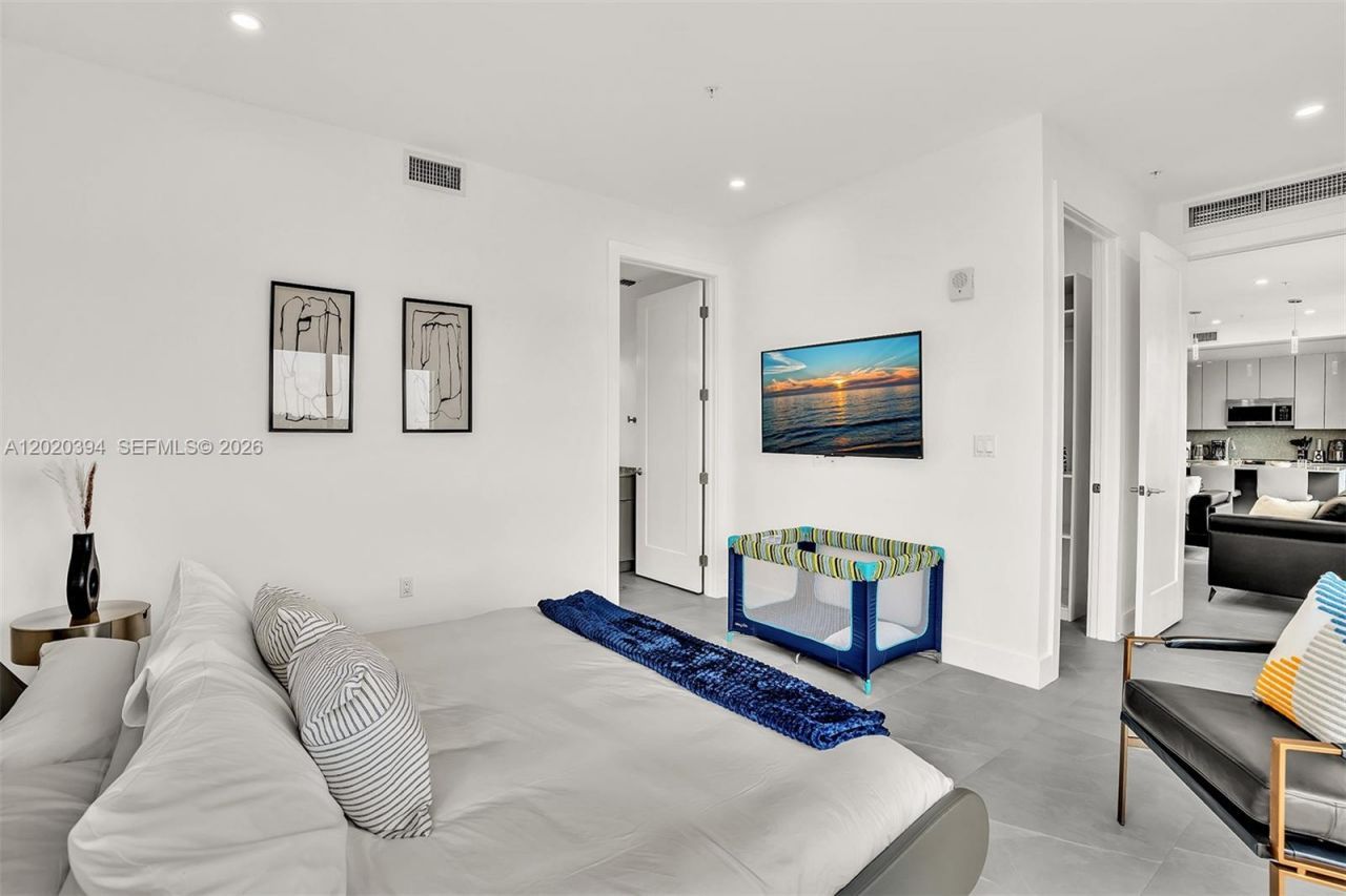 2100 Miami Rd , Unit 401, Fort Lauderdale, FL 33316 Photo