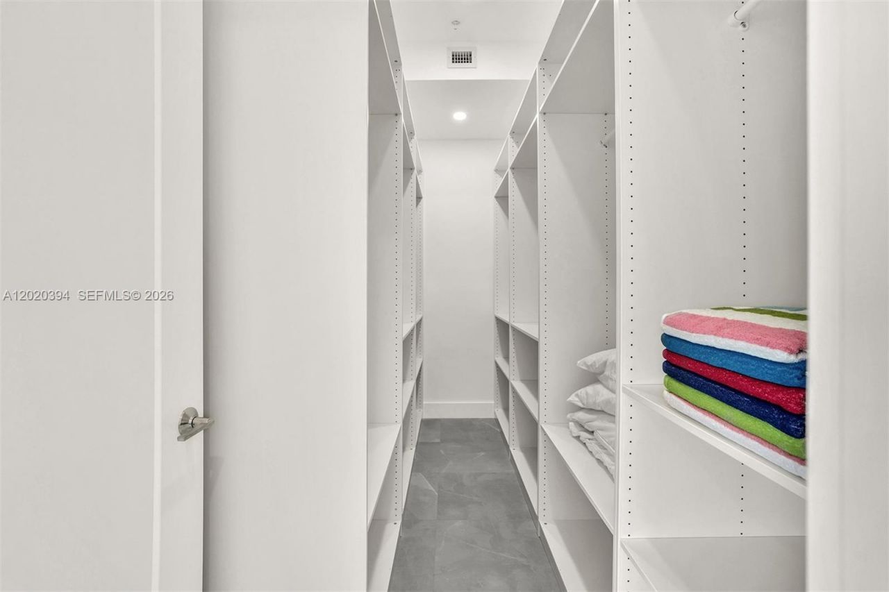 2100 Miami Rd , Unit 401, Fort Lauderdale, FL 33316 Photo
