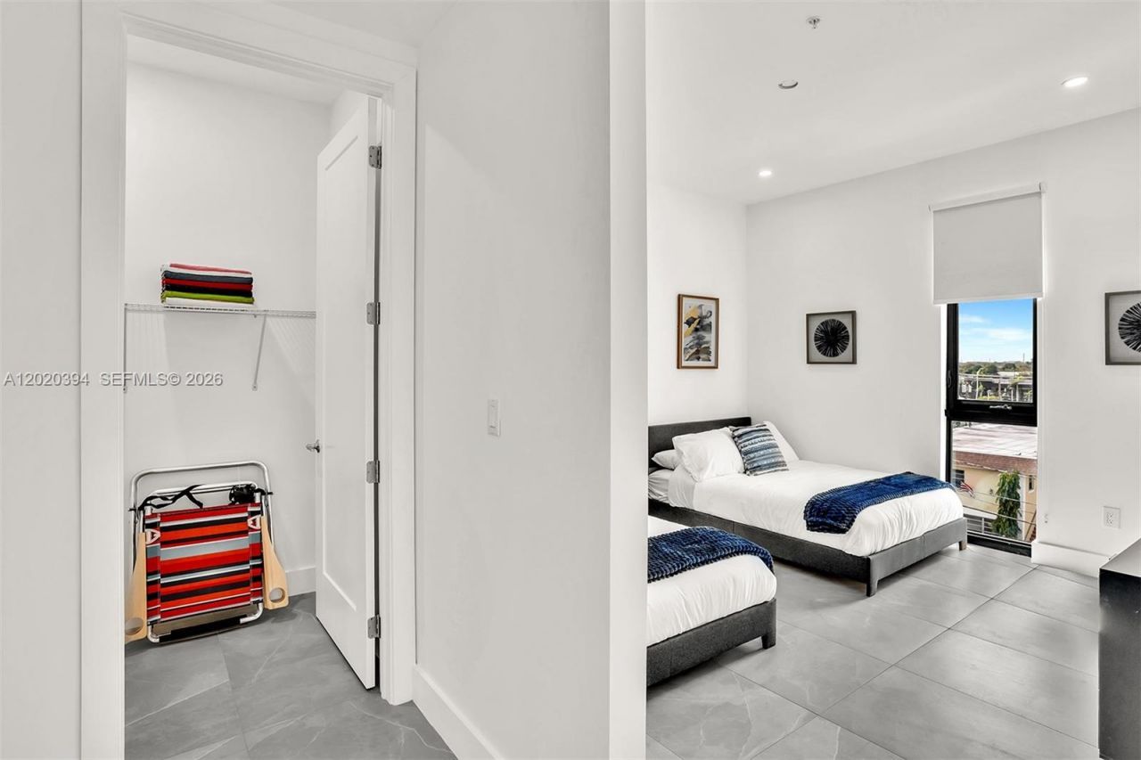 2100 Miami Rd , Unit 401, Fort Lauderdale, FL 33316 Photo