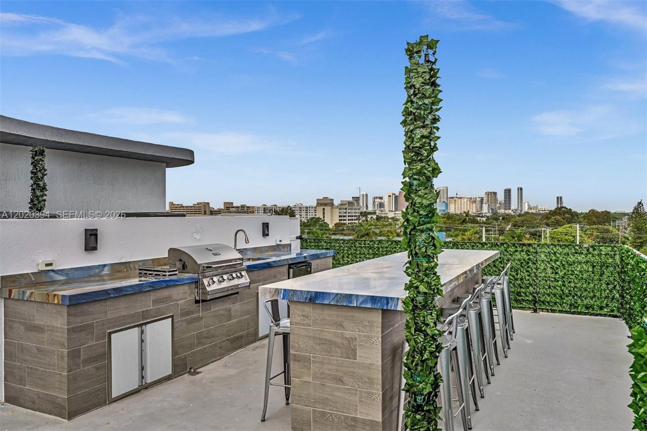 2100 Miami Rd , Unit 401, Fort Lauderdale, FL 33316 Photo