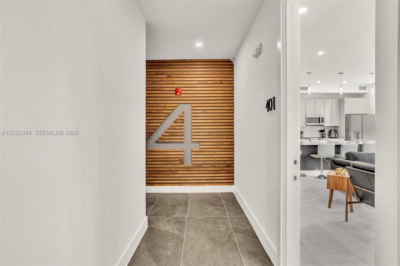 2100 Miami Rd , Unit 401, Fort Lauderdale, FL 33316 Photo