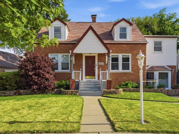5910 W 88th Street , Oak Lawn, IL 60453