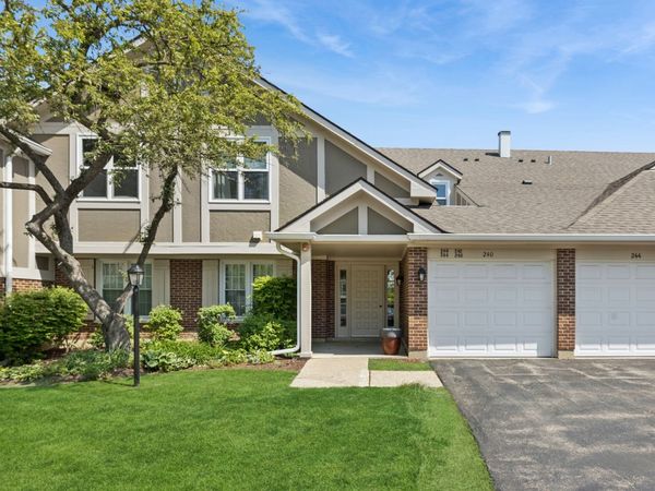 240 Southwick Court , Unit 240, Vernon Hills, IL 60061
