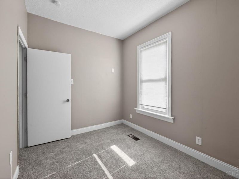 717 Mulberry Street, Lockland, OH 45215 Photo 9