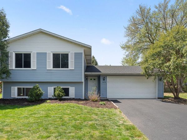 10276 Winter Place, Eden Prairie, MN 55347