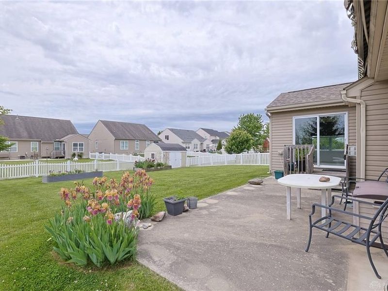 4281 Bergamot Drive, Tipp City, OH 45371 Photo 24