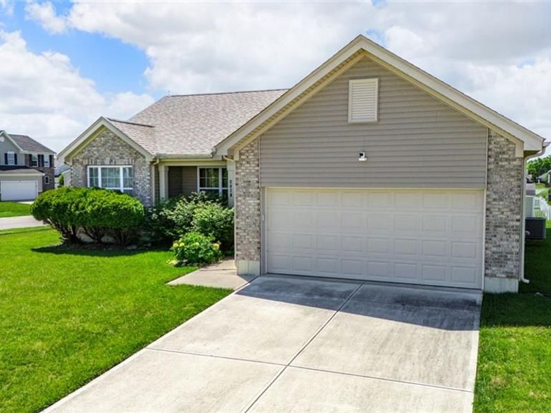 4281 Bergamot Drive, Tipp City, OH 45371 Photo 27