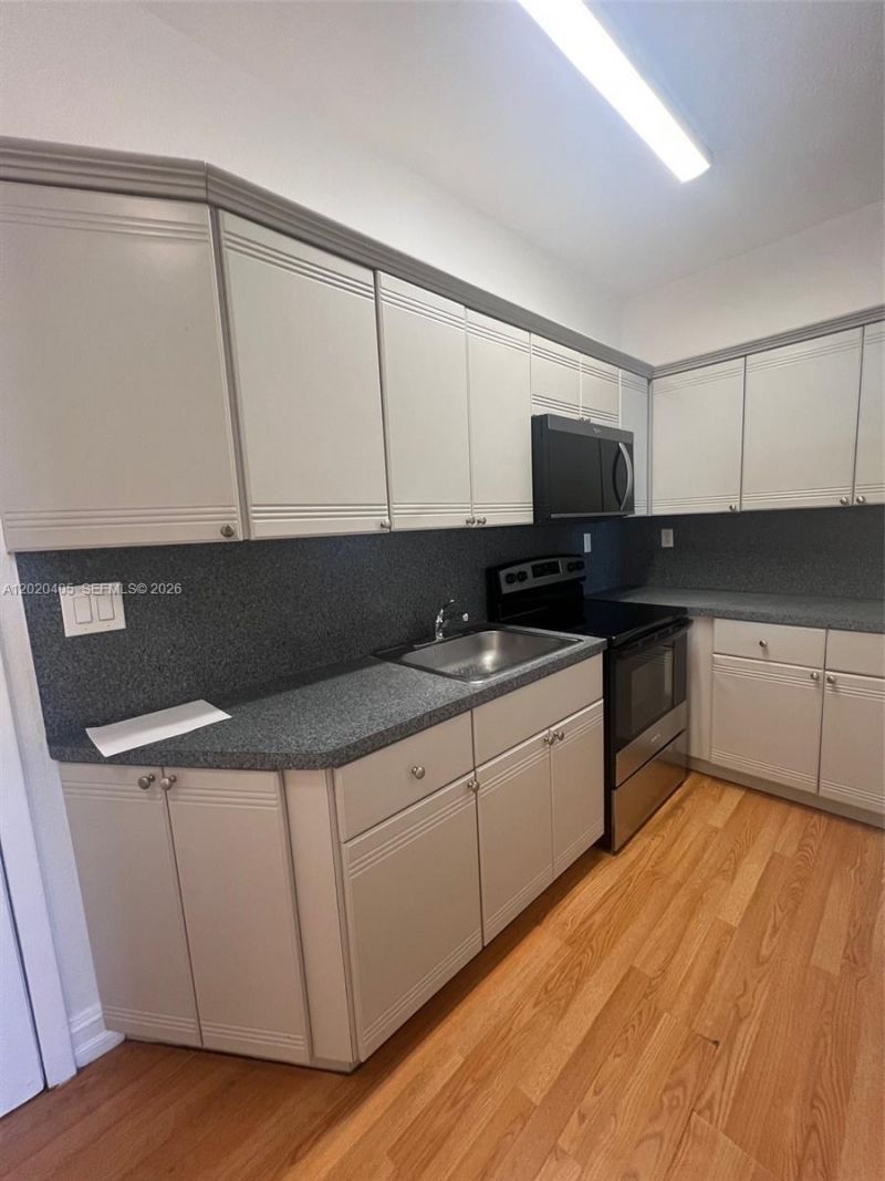 820 Euclid Ave , Unit 303, Miami Beach, FL 33139 Photo