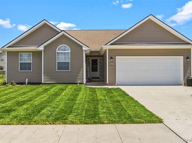 2261 Legacy Drive, Burton, MI 48519