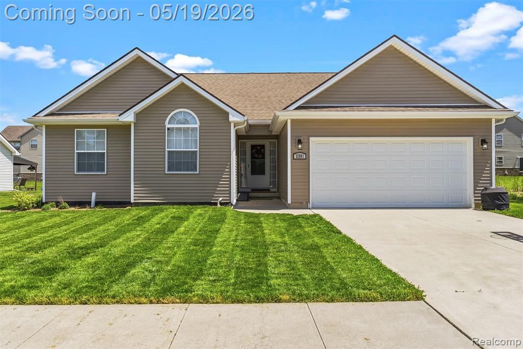 2261 Legacy Drive, Burton, MI 48519 Main Photo