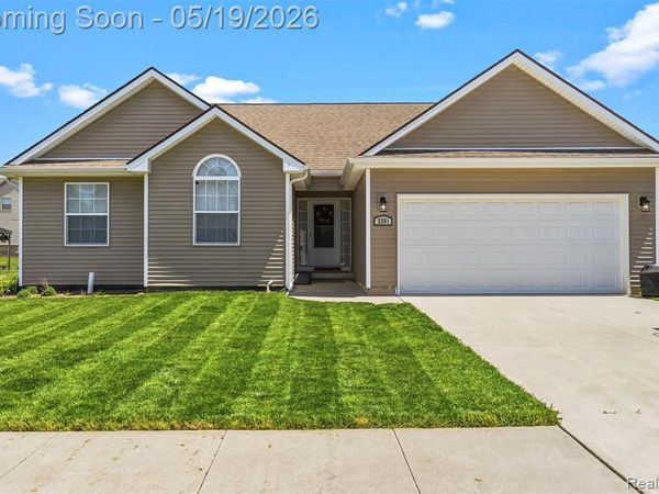2261 Legacy Drive, Burton, MI 48519