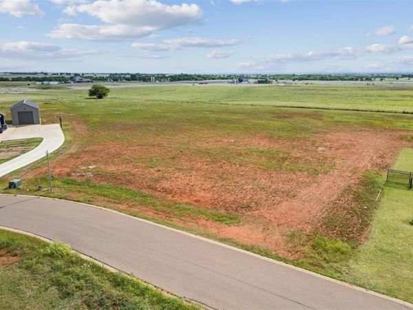 22866 Tuscan Estates Drive, Edmond, OK 73025