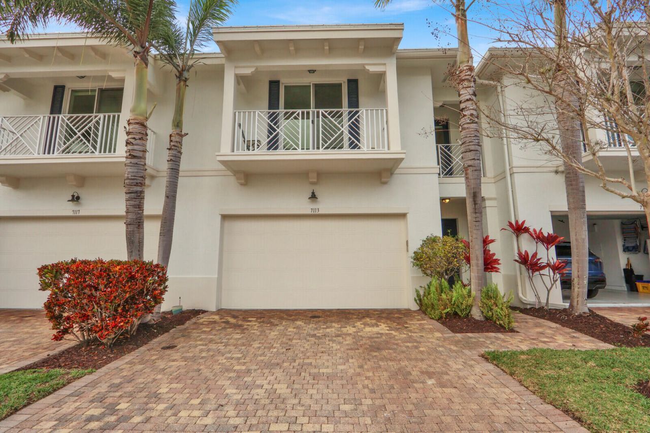 7113 Kensington Court, Palm Beach Gardens, FL 33418 Main Photo