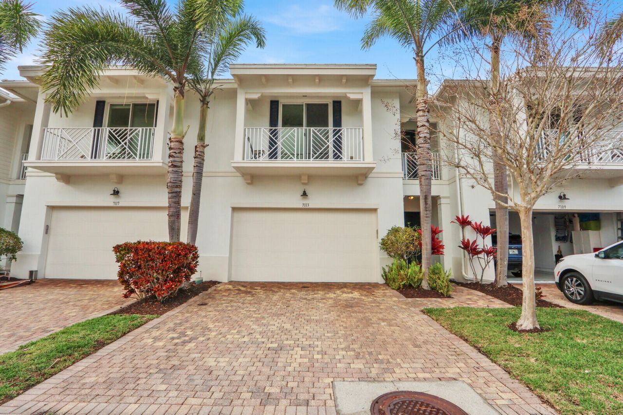 7113 Kensington Court, Palm Beach Gardens, FL 33418 Photo