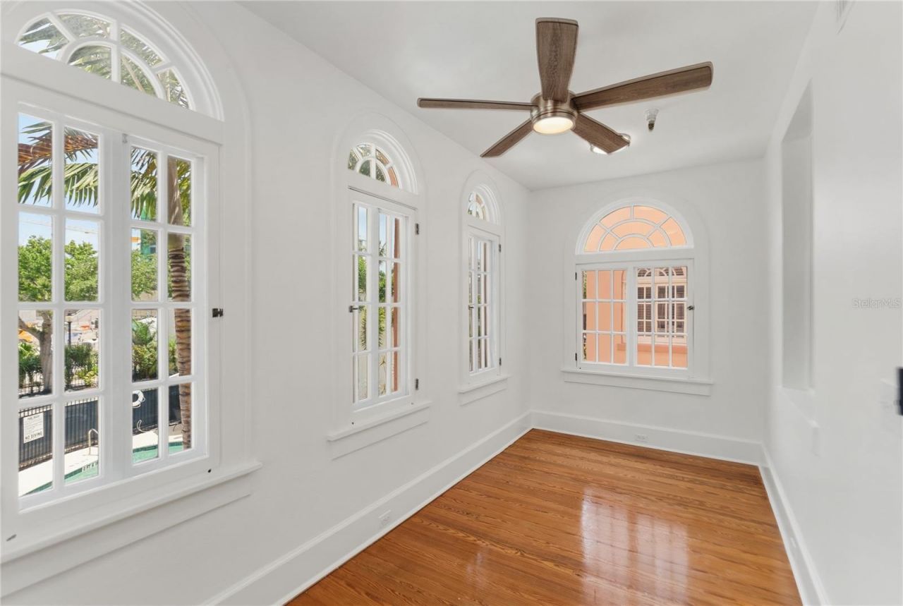 1221 N Palm Avenue , Unit 202, Sarasota, FL 34236 Photo
