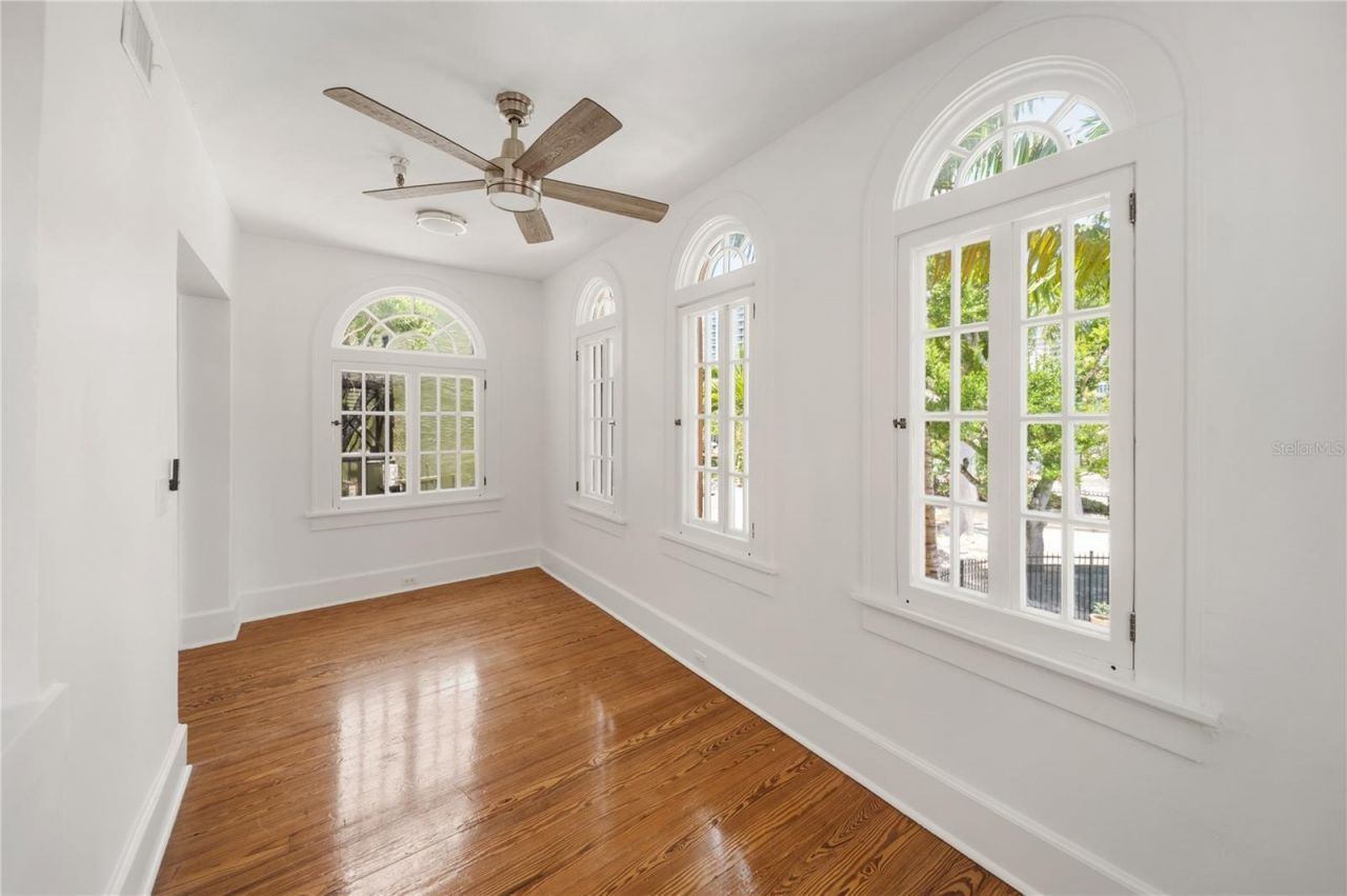 1221 N Palm Avenue , Unit 202, Sarasota, FL 34236 Photo