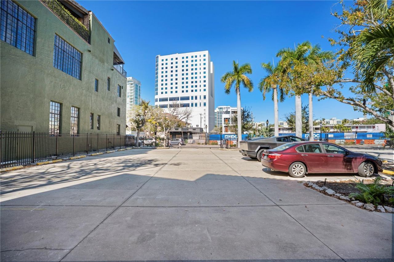 1221 N Palm Avenue , Unit 202, Sarasota, FL 34236 Photo