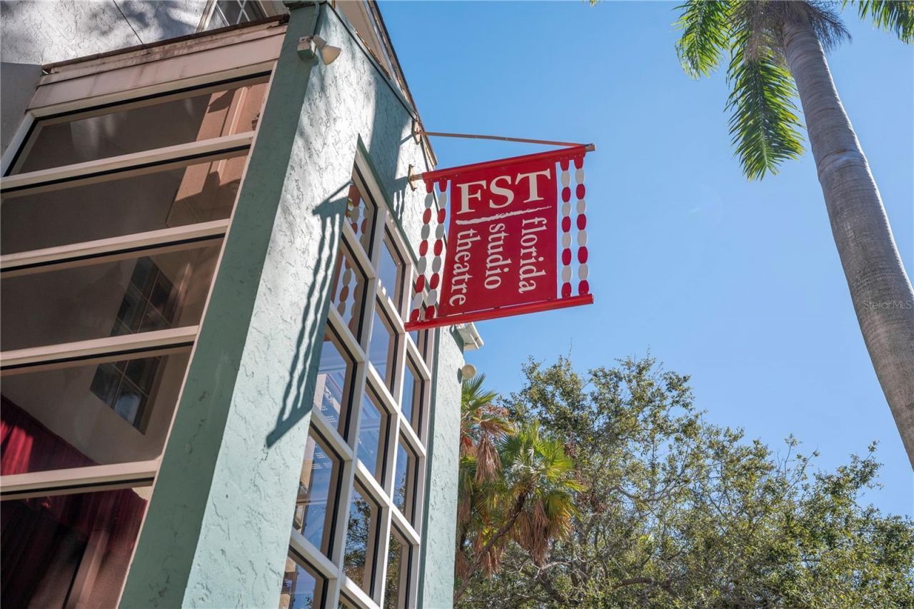 1221 N Palm Avenue , Unit 202, Sarasota, FL 34236 Photo